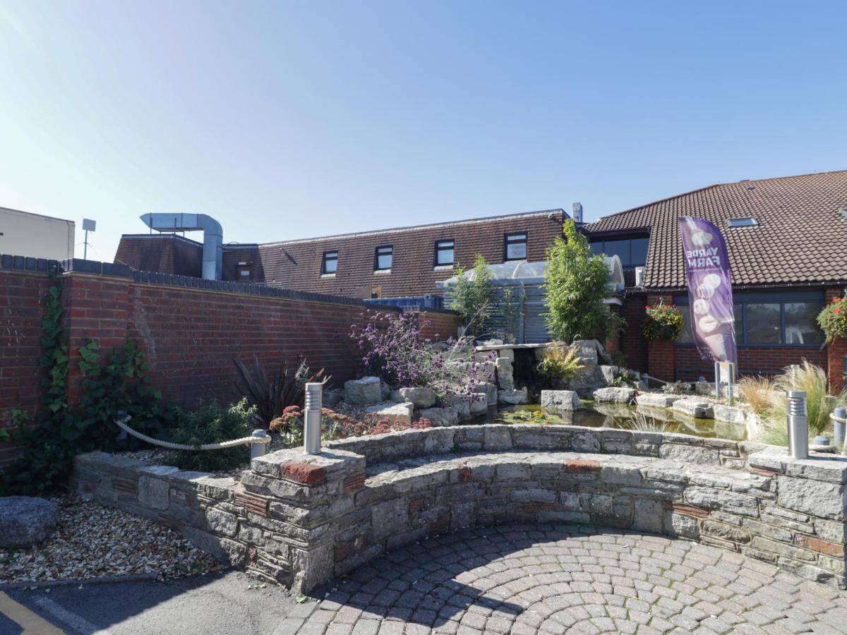 Amethyst Lodge ليمنجتون المظهر الخارجي الصورة